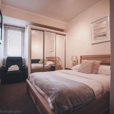 Prime 2 Bedroom City Centre Apt Абердин Екстер'єр фото